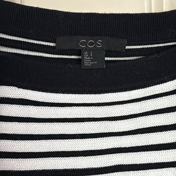 COS Navy & White Striped 100% Cotton Boat Neck Top – Classic Breton Style - Picture 2 of 4